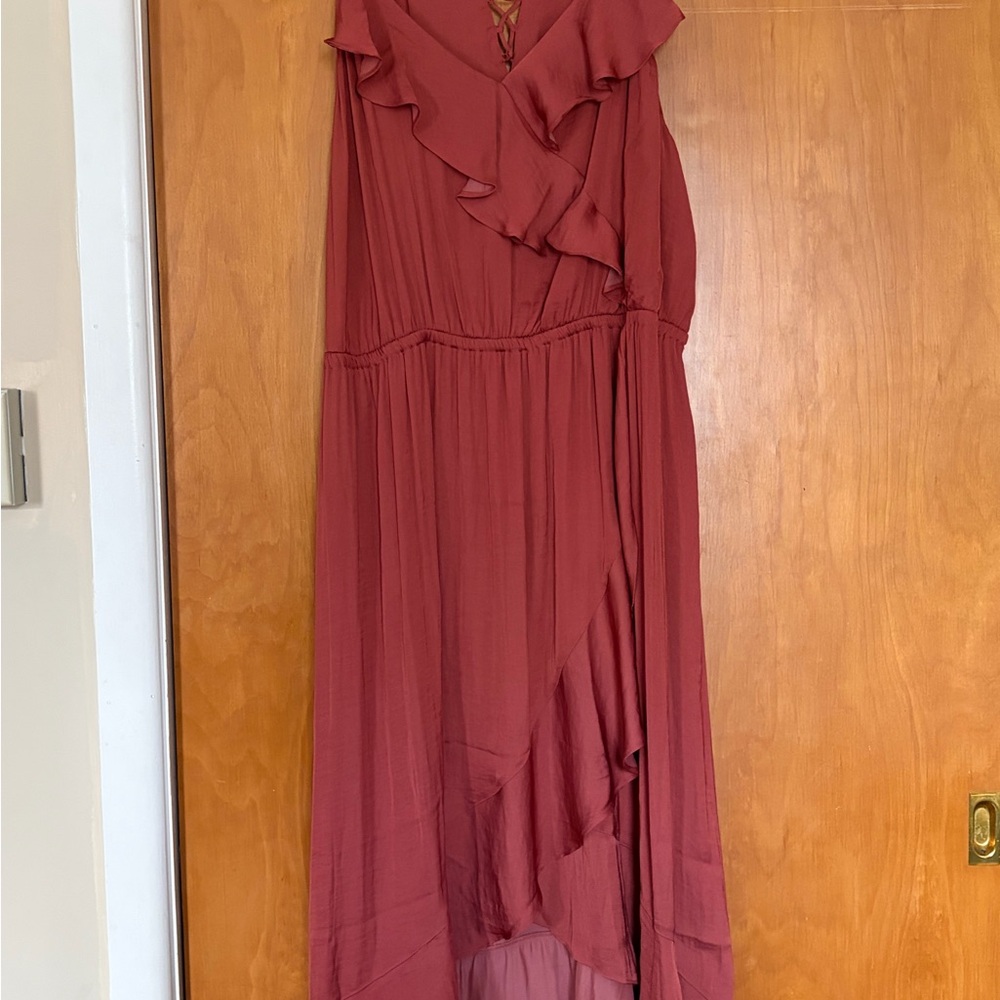 Ruffle V-Neck High-Low Maxi Dress — Rust